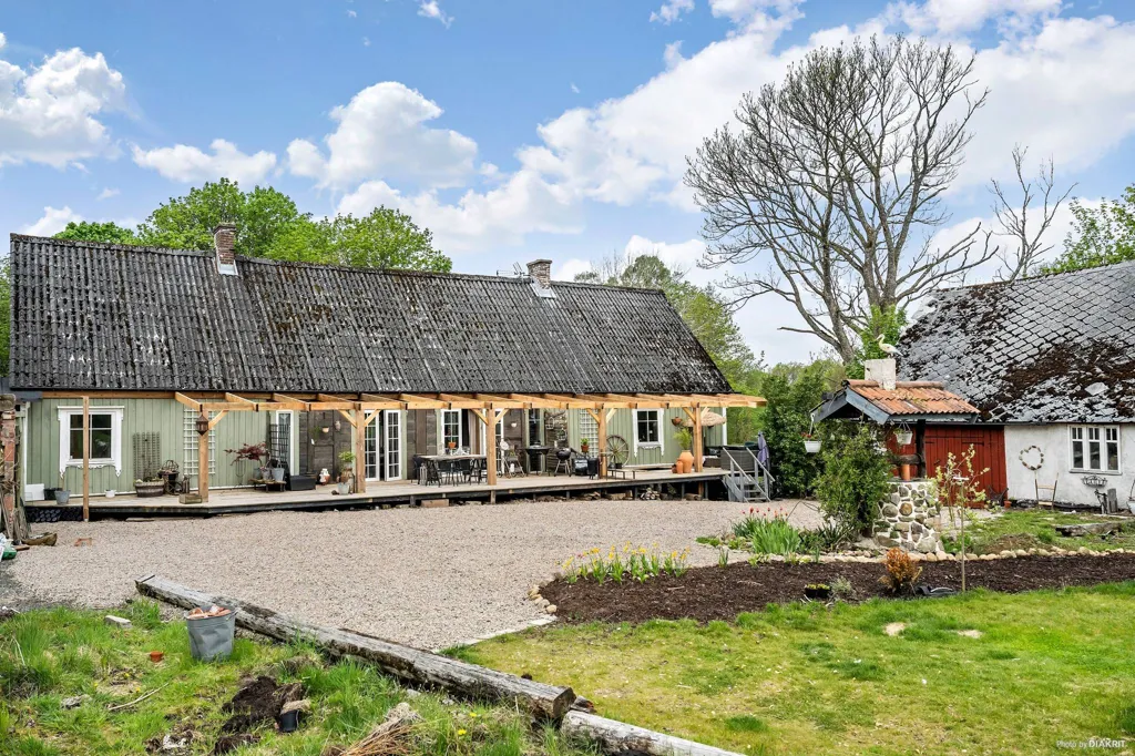 Välivaade - Historic Farmhouse with Garden in Harholma