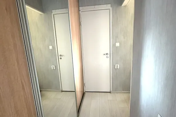 hallway_entrance