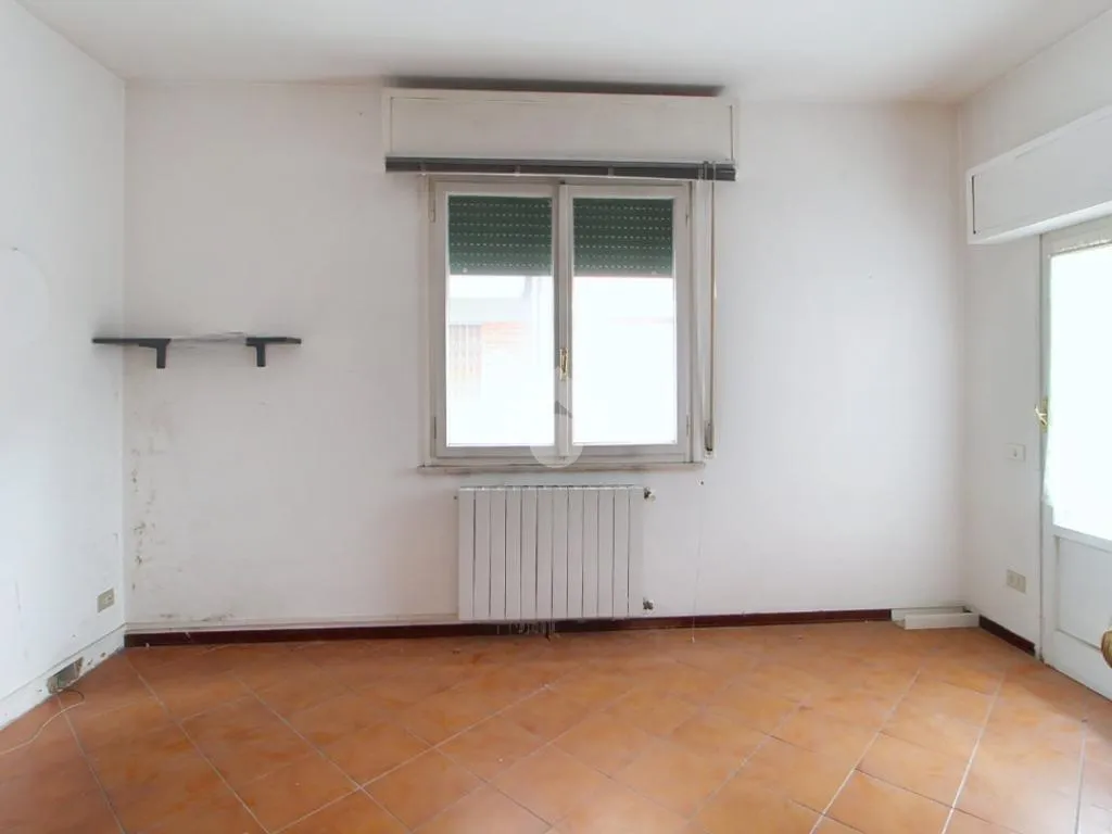 Stanze - Quadrilocale with Private Balcony in Pisa