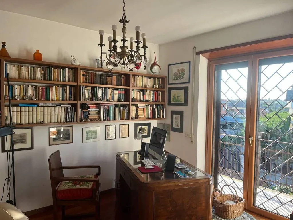 Kabinet - Luxury Villa with Garden in Boccea, Rome