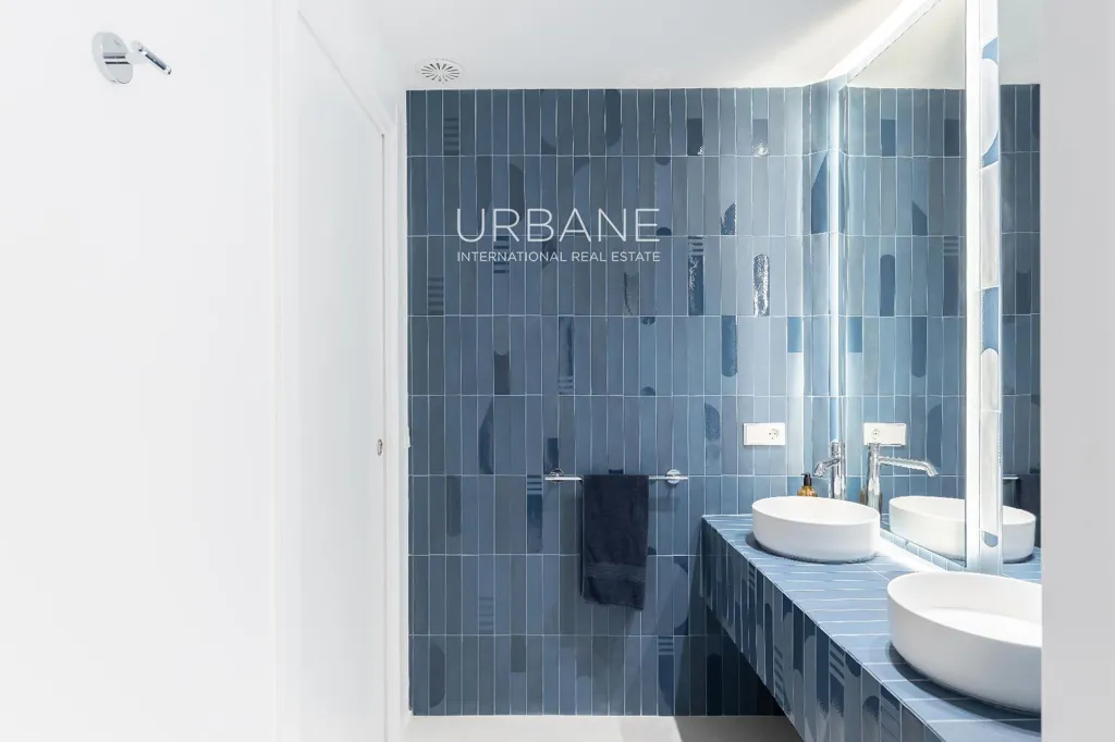 Vannitoad - Designer Flat with Terrace in Sant Antoni, Barcelona