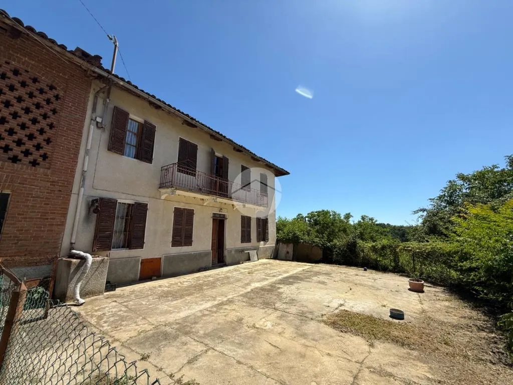 Exterior - Historic Independent House in Montafia