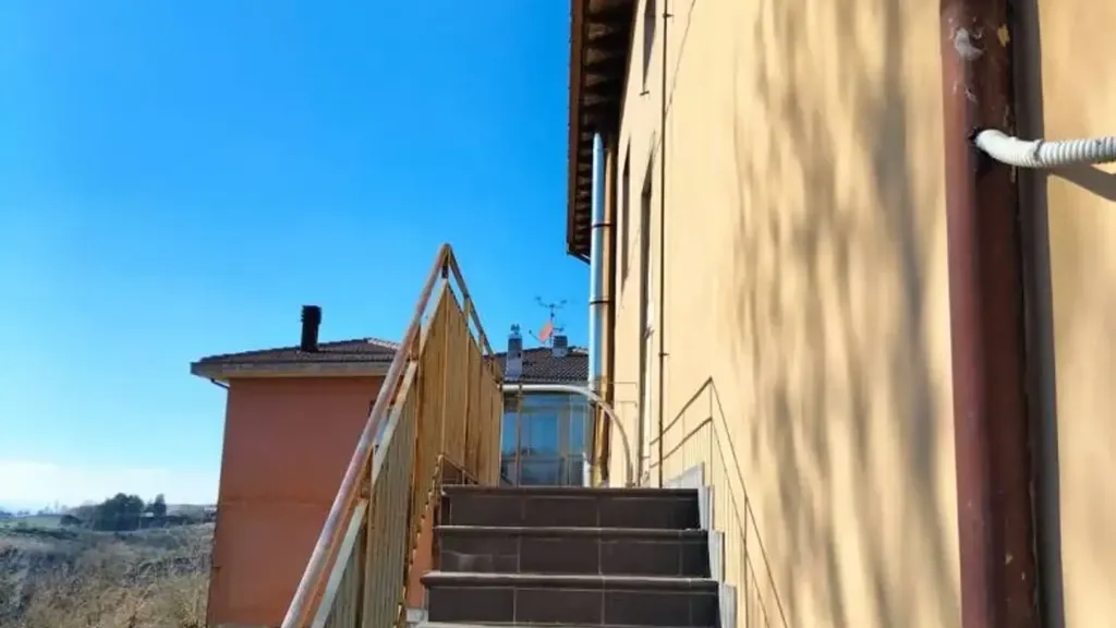 Pièces - Two-Unit Apartment with Private Resede in Firenzuola