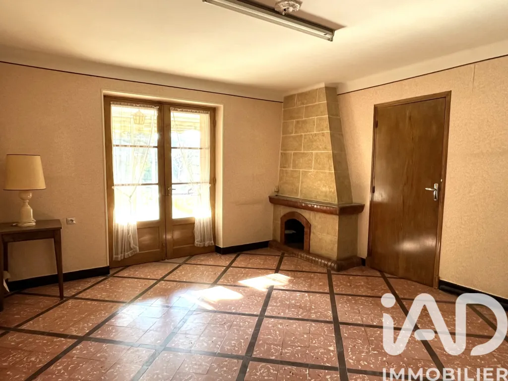 Elutuba - House with Potential in Bagnols-sur-Cèze