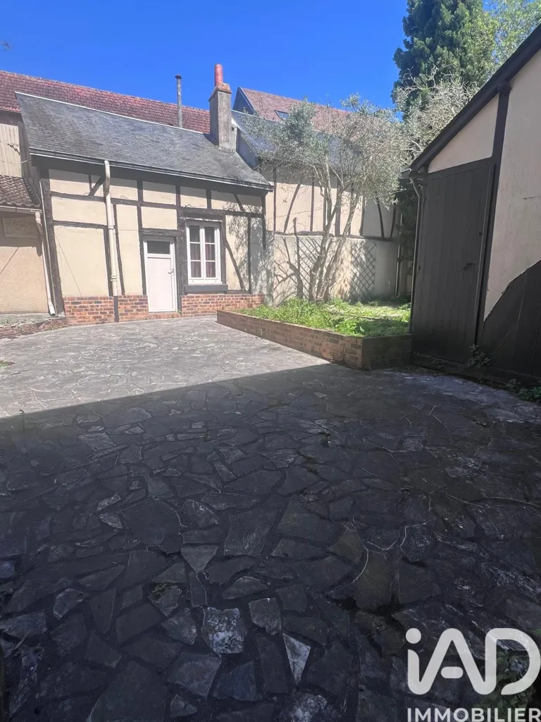 Aed - Charming Townhouse with Garden in Ladon
