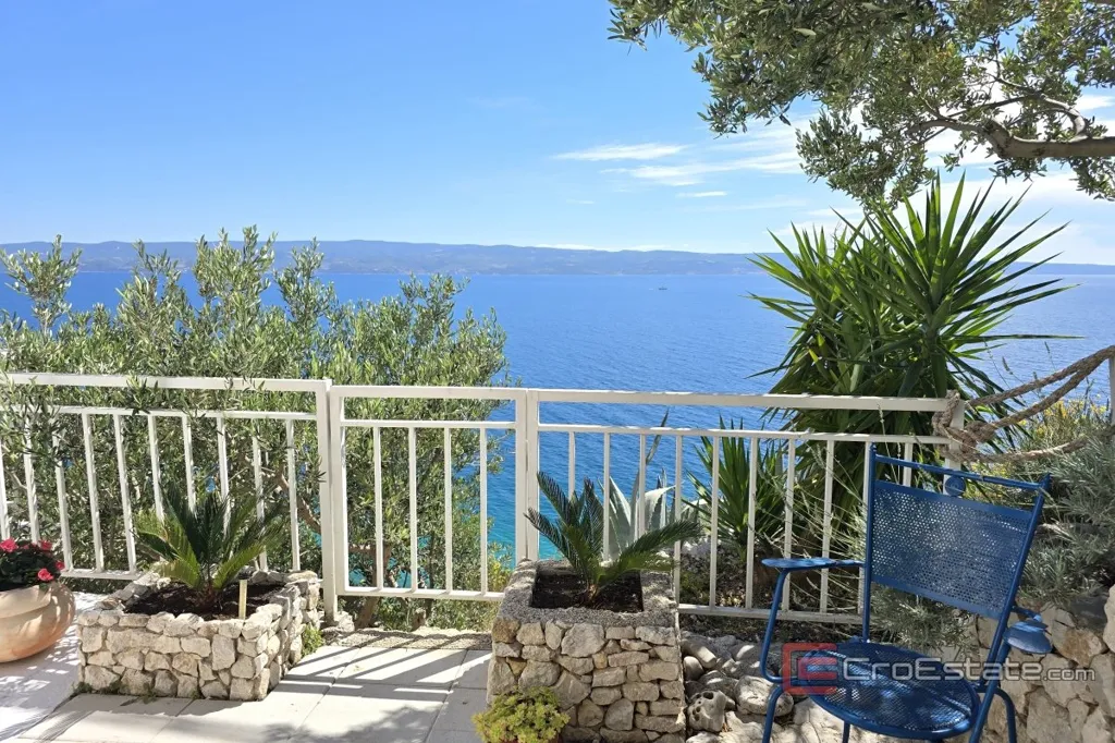 Terrass - House with Sea View near Omis