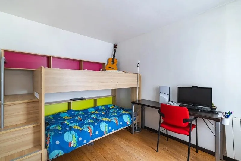 Chambres - Appartement avec Loggia et Parking dans Résidence Sécurisée à Juvisy