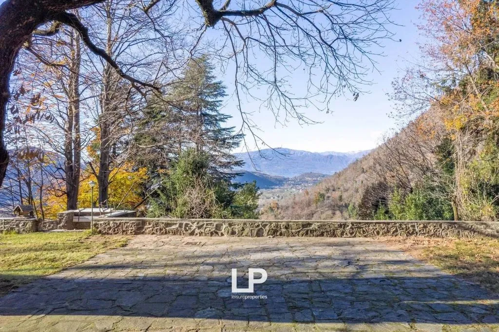 Jardin - Luxury Villa with Lake Views in Cittiglio