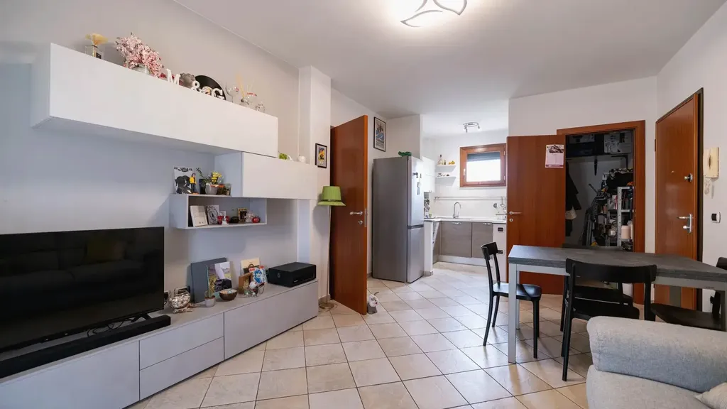 Elutuba - Trilocale with Terrace in Campi Bisenzio
