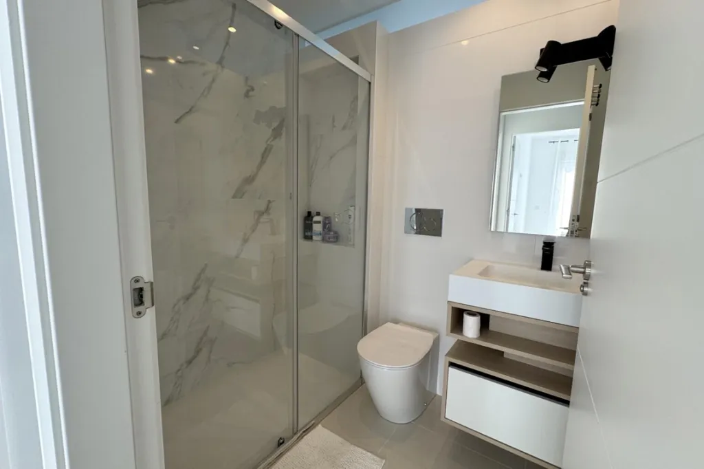 Vannitoad - Modern Apartment with Rooftop Solarium in Ciudad Quesada