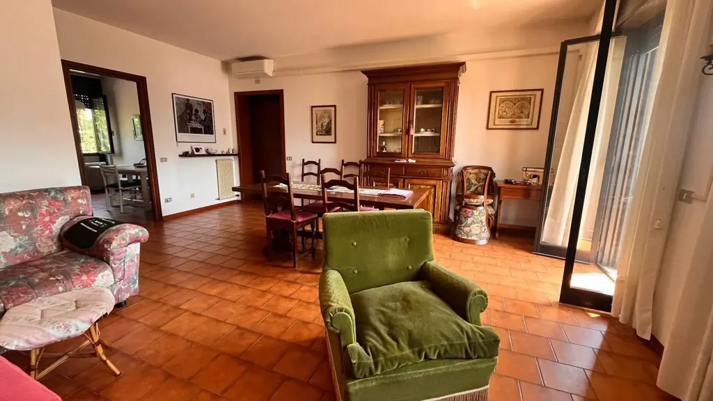 Elutuba - Spacious Trilocale with Balcony in Carpaneto Piacentino