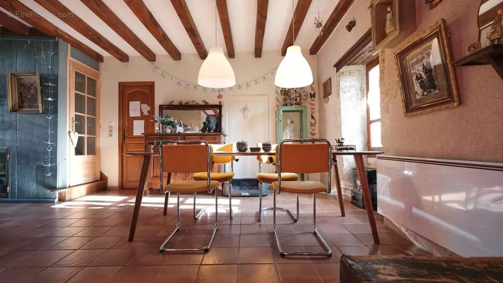 Söögituba - Authentic House with Panoramic View in Champallement