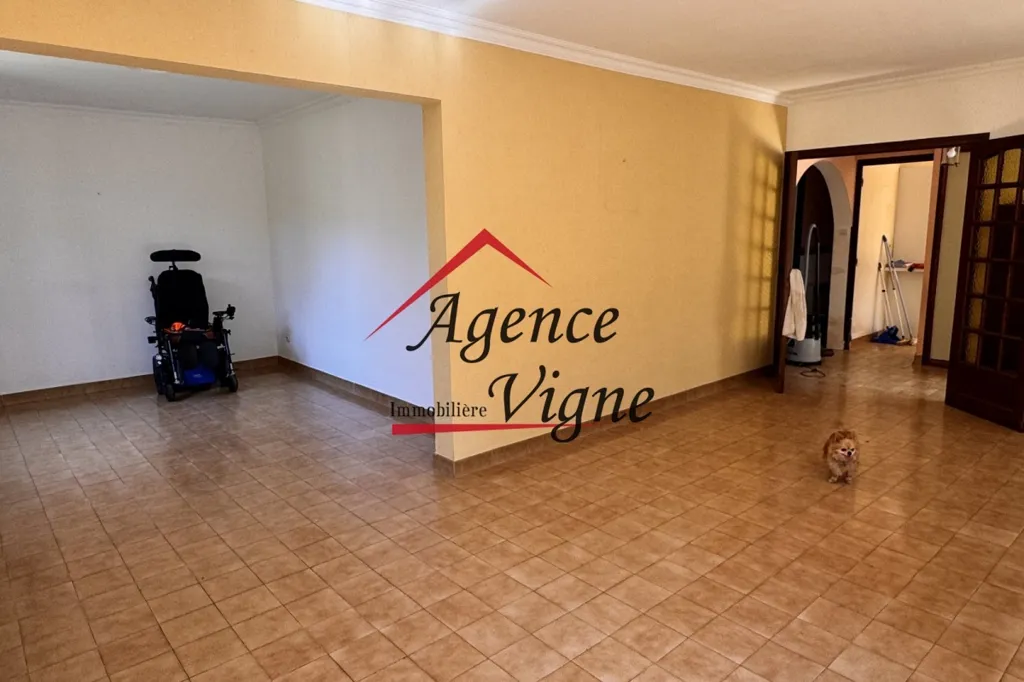 Entrée - Villa Indépendante avec Piscine près du Centre-Ville