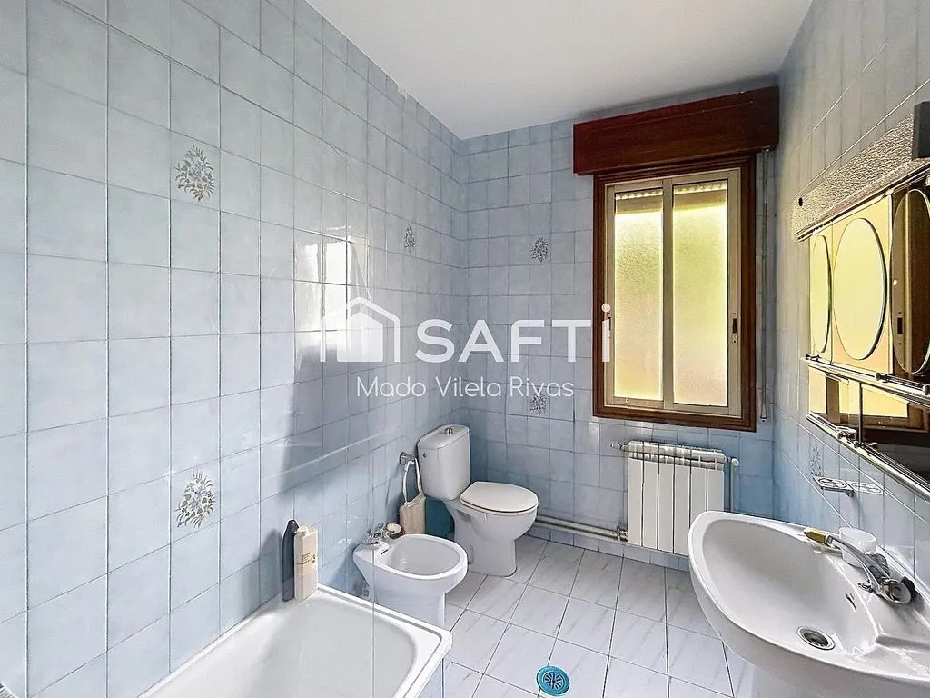 Vannitoad - Detached House with Two Independent Units in Meis