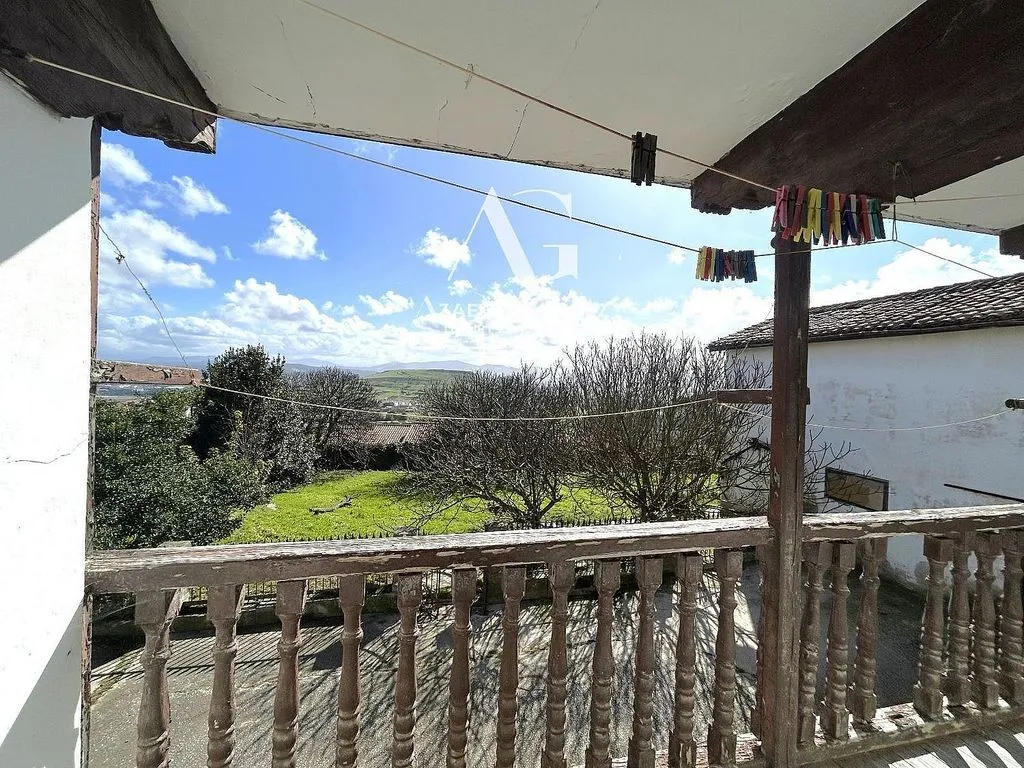 Rõdu - Historic House with Sea Views in Cortiguera