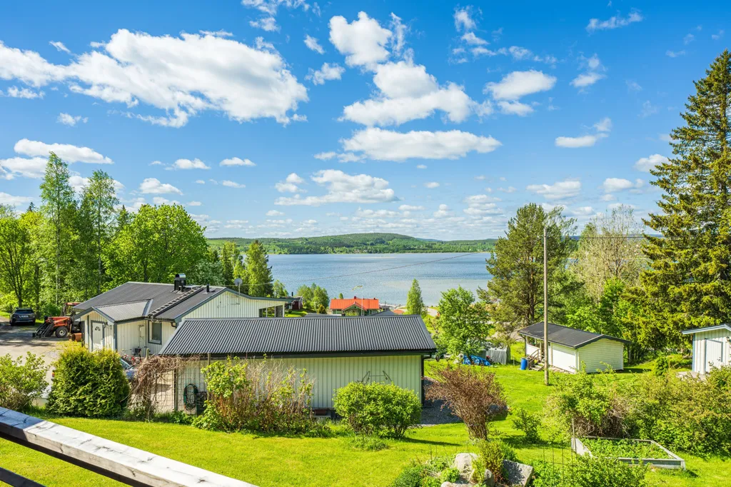 Jardin - Seaside Villa with Garden on Dekarsön