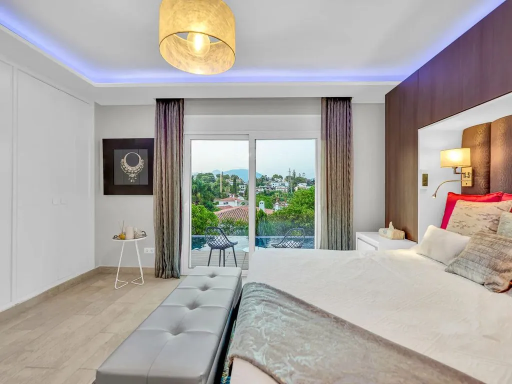 Chambres - Luxury Villa with Sea and Mountain Views in Marbella