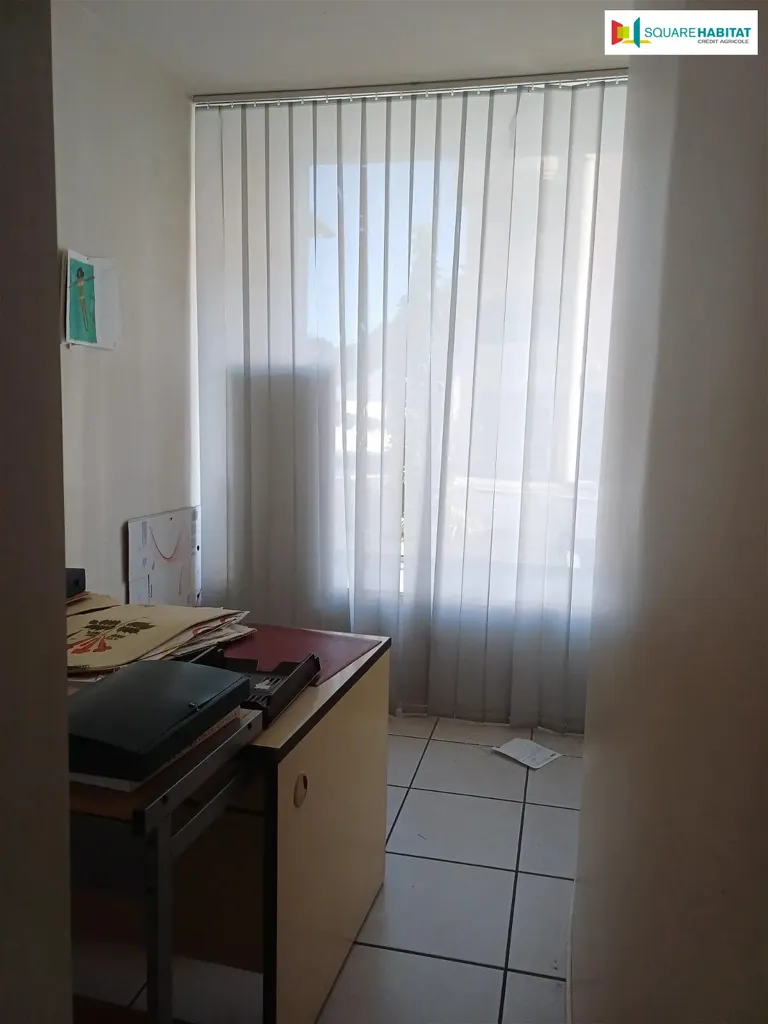 Bureau - Local Commercial sur Axe Passant à Lourdes