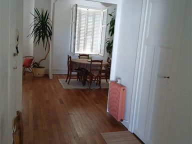 Söögituba - Central 2/3-Piece Apartment in Tours