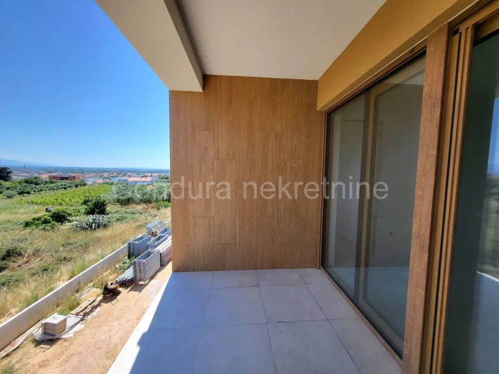 Balcone - Two-Bedroom Apartment with Rooftop Terrace in Nin