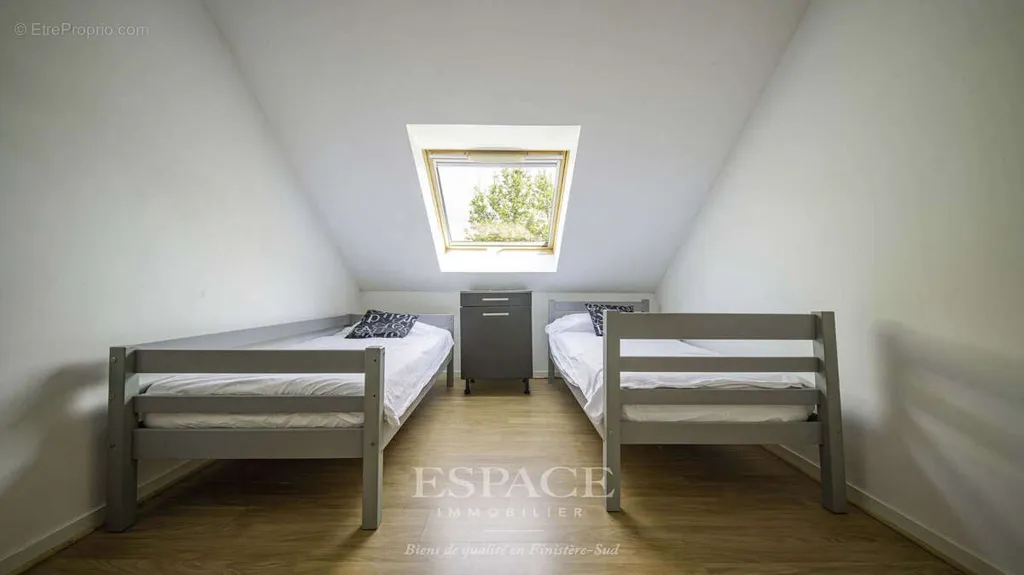 Chambres - Appartement T3 avec Garage à Concarneau