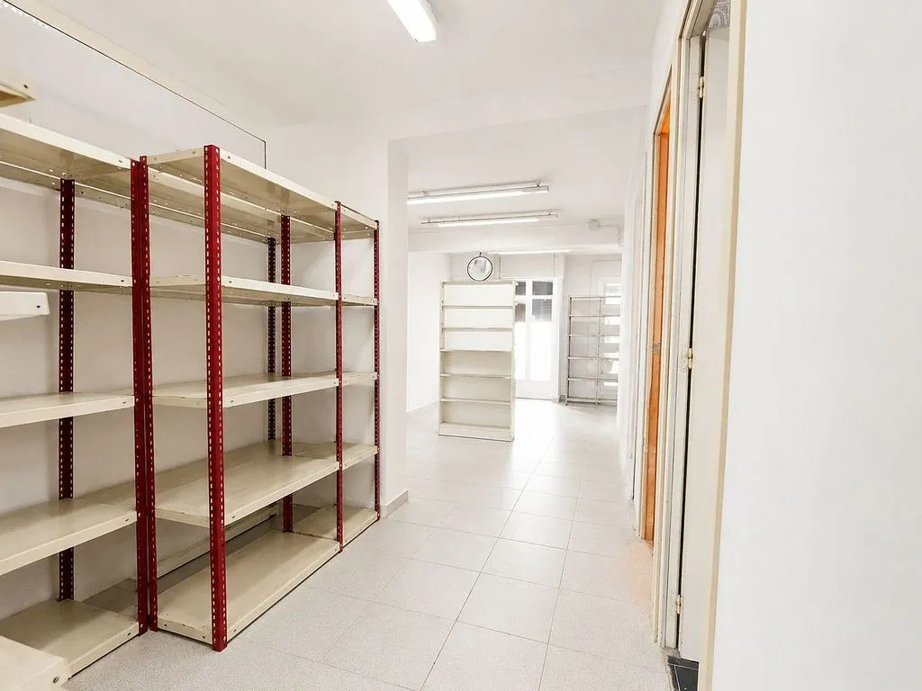 Pesuköök - Commercial Space with Conversion Potential in El Vendrell