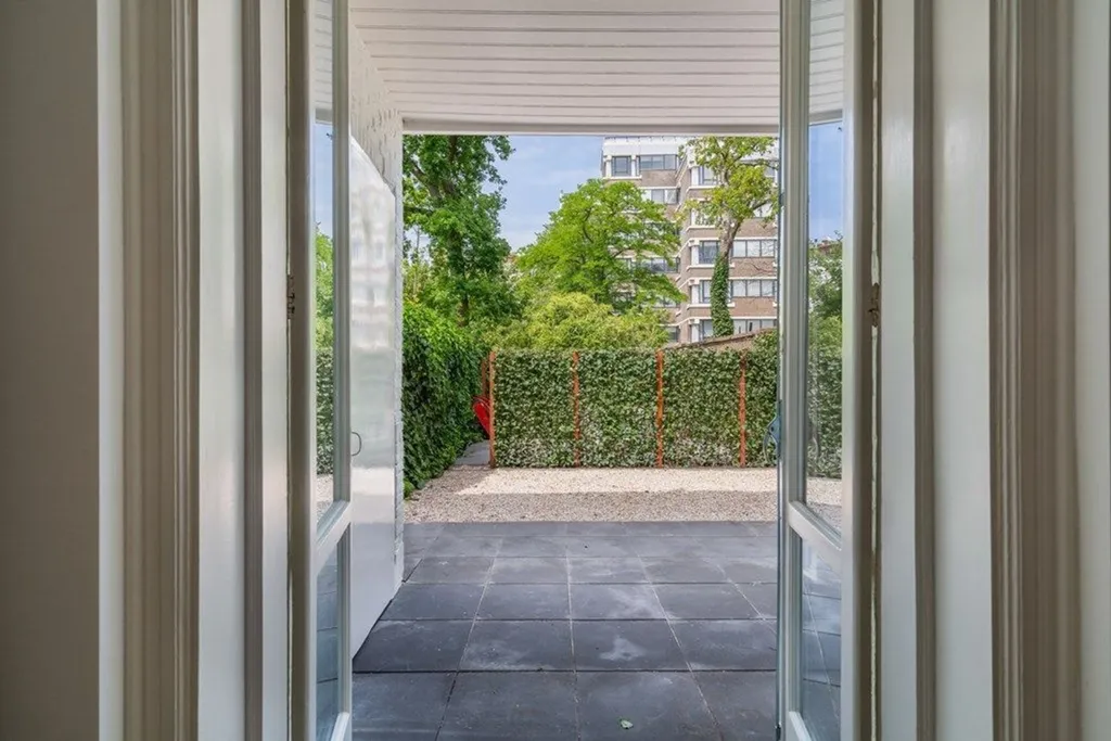 Entrée - Renovated Apartment with Garden in The Hague