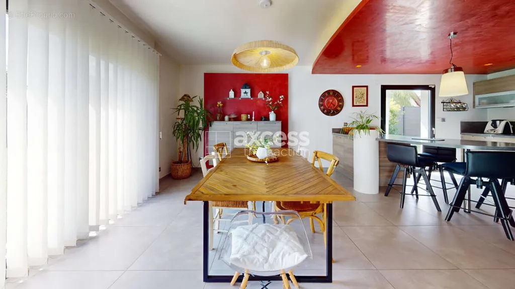 Salle à manger - Maison Familiale avec Jardin à Weitbruch