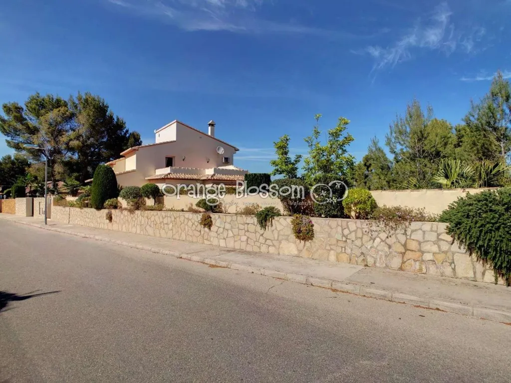 Välivaade - Detached Villa with Sea Views in Ador