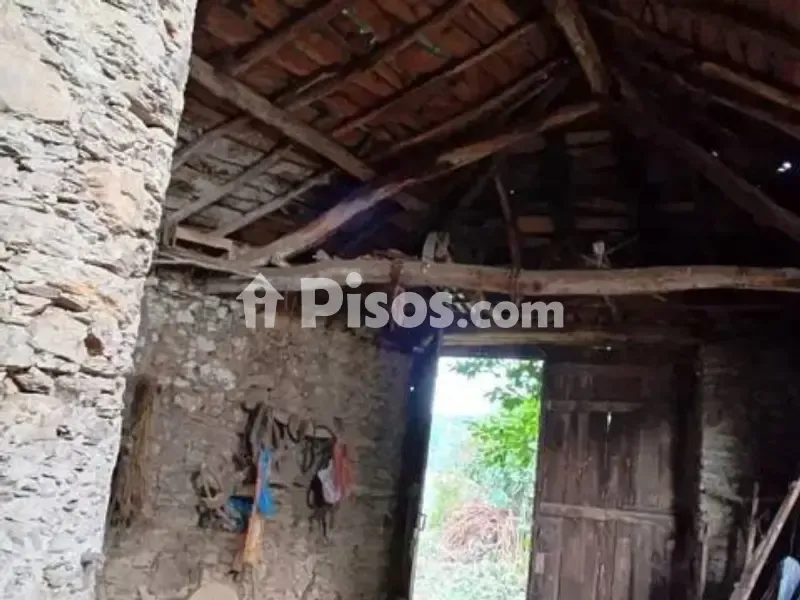 Aed - Rustic House with Extensive Land in Sindrán