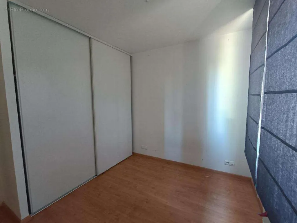 Toad - 2-Bed Apartment with Parking in Haute-Vienne