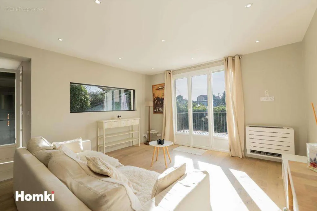 Elutuba - 3-Bedroom House with Terraces in Grasse Saint-Jacques