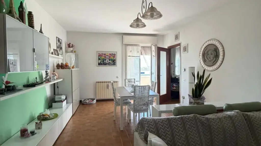 Séjour - Trilocale with Private Terrace in Trecenta Centre