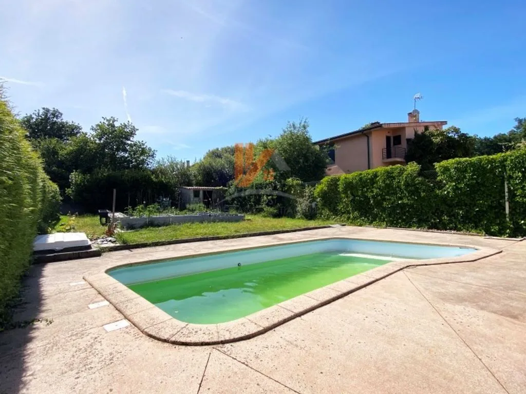 Bassein - Chalet with Pool in Luou, Teo