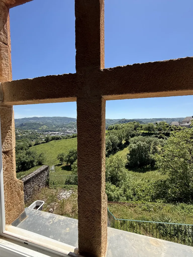 Pièces - Maison de Caractère avec Vue sur Espalion