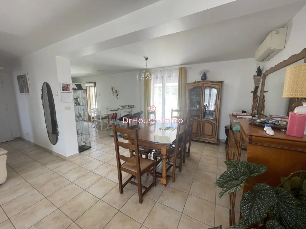 Söögituba - Family House with Full Basement in Ormoy