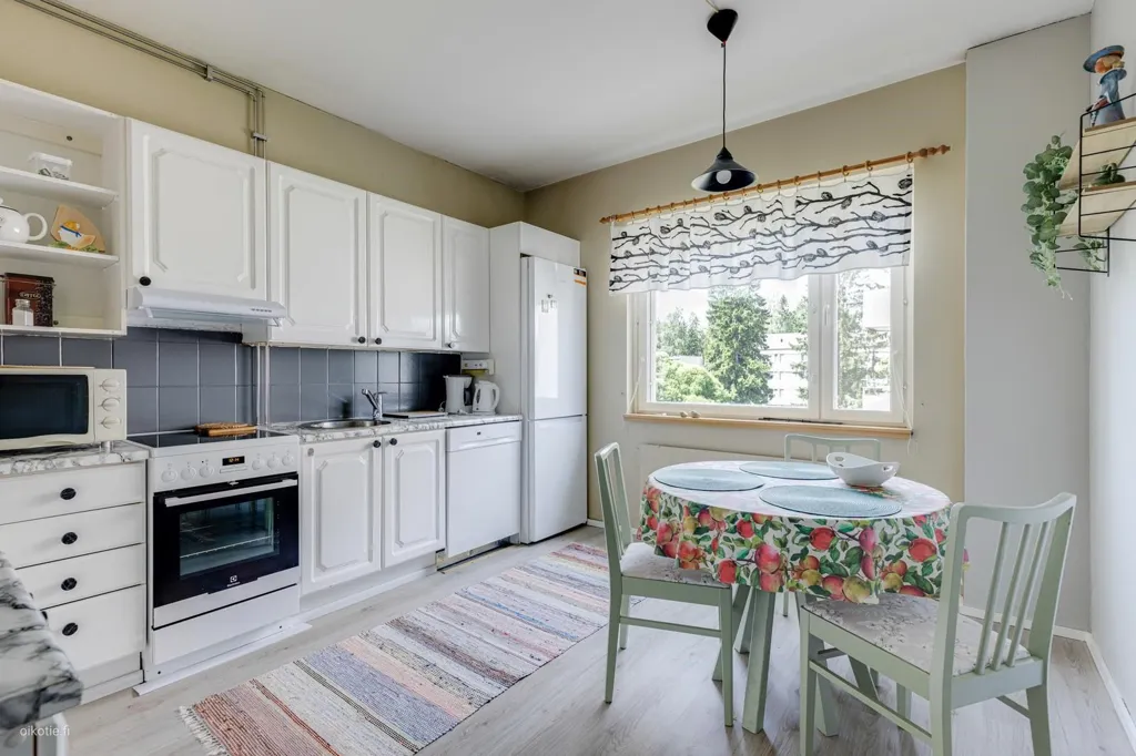 Cucina - Modern Flat with Balcony in Mersea Location