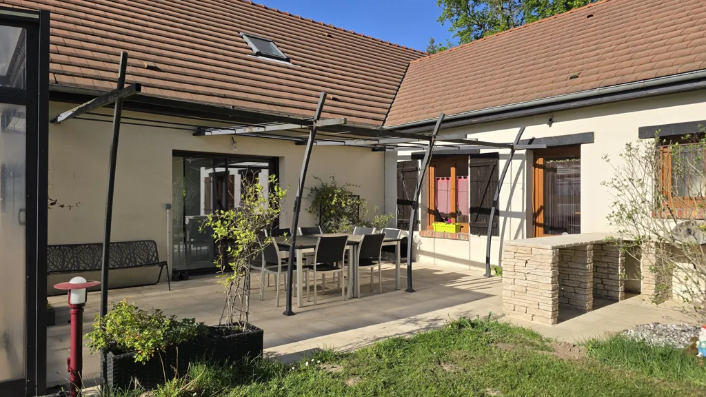 Terrasse - Propriété avec Étang et Piscine sur 2 Hectares
