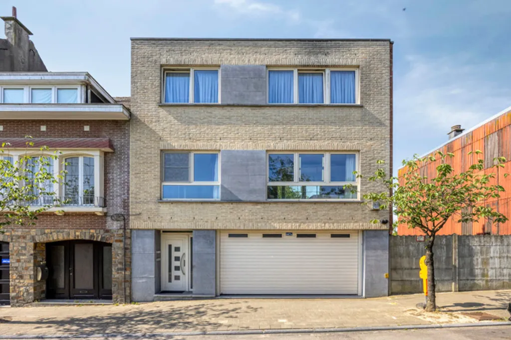 Esterno - Duplex with Garden and Garage in Central Location