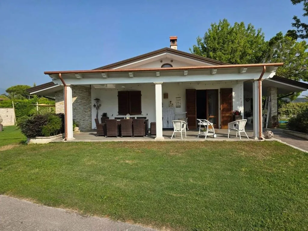 Terrazza - Rustic Villa with Sea Access in Pietrasanta