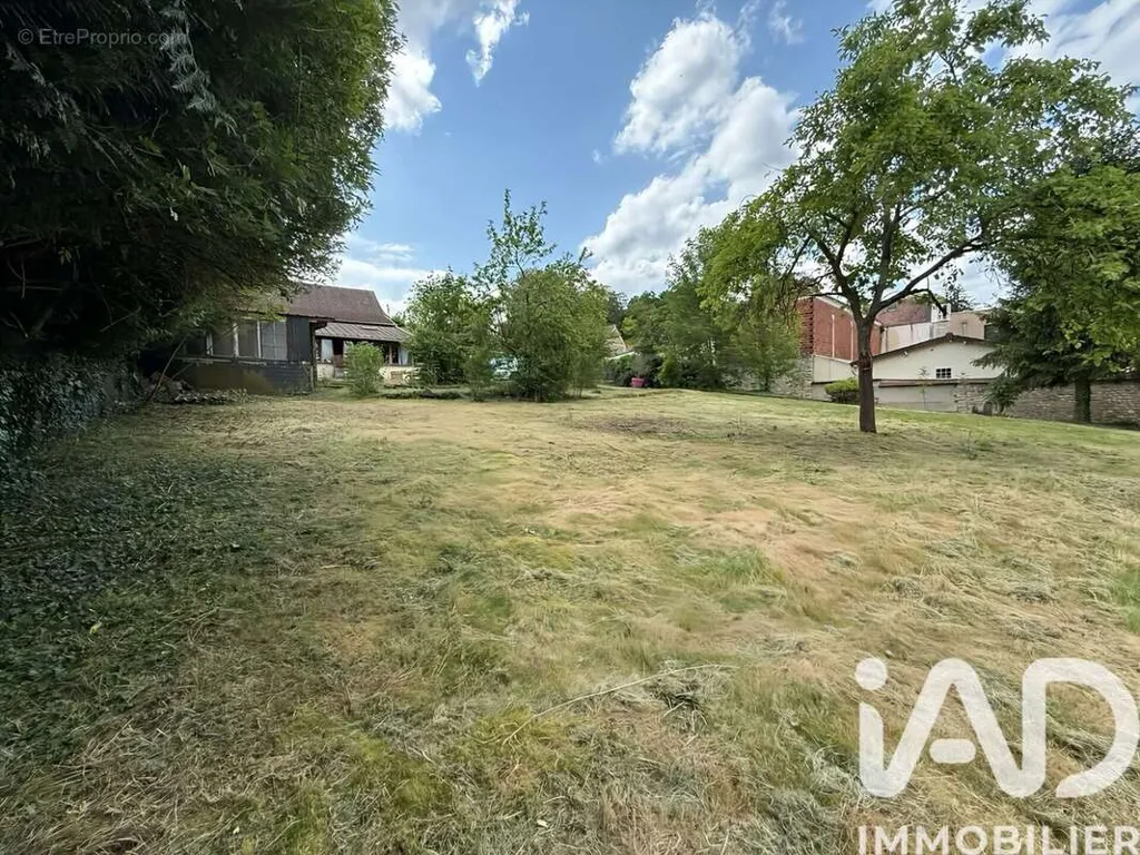 Jardin - Terrain Constructible à Hardricourt