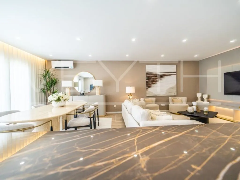 Elutuba - Luxury Duplex Flat with Terrace in Portas da Cidade