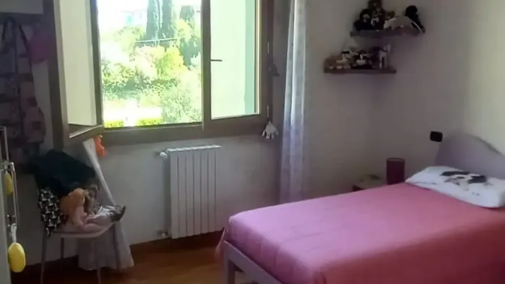 Chambres - Recently Built Apartment with Terrace in Vinci