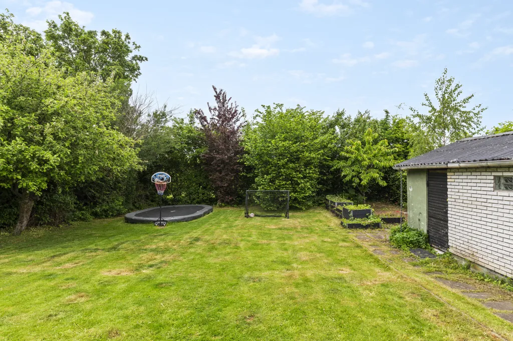 Garden - Fenced Detached Villa in Bagsværd