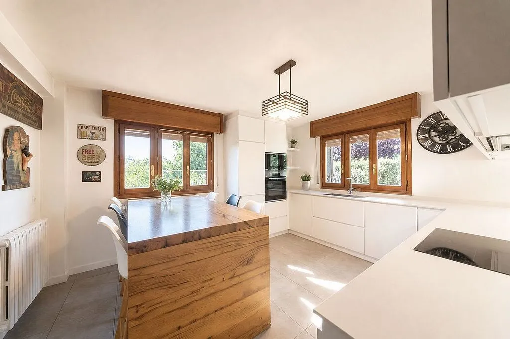 Cuisine - Chalet with Pool and Terrace in Zizur Mayor