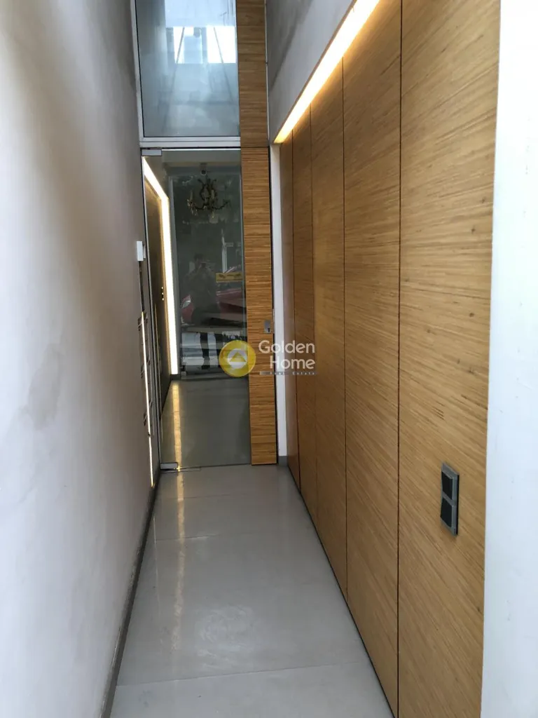 Entrée - Modern Building with Garden in Agios Dionysios