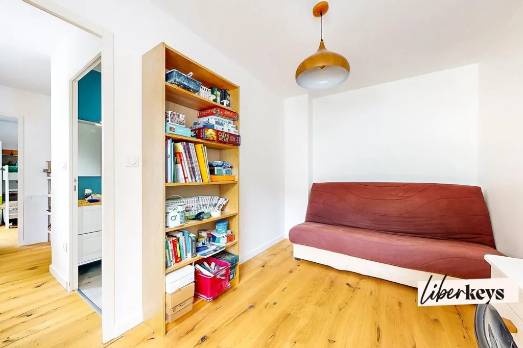 Séjour - Maison Récente avec Patio à Nantes