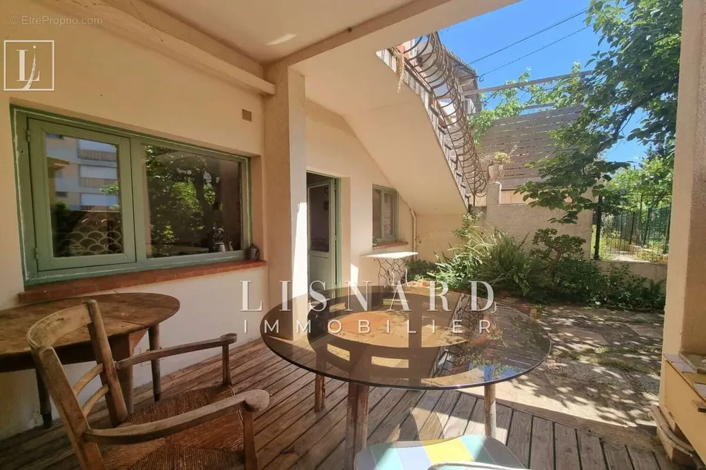 Terrass - Basement Apartment with Garden in Vallauris