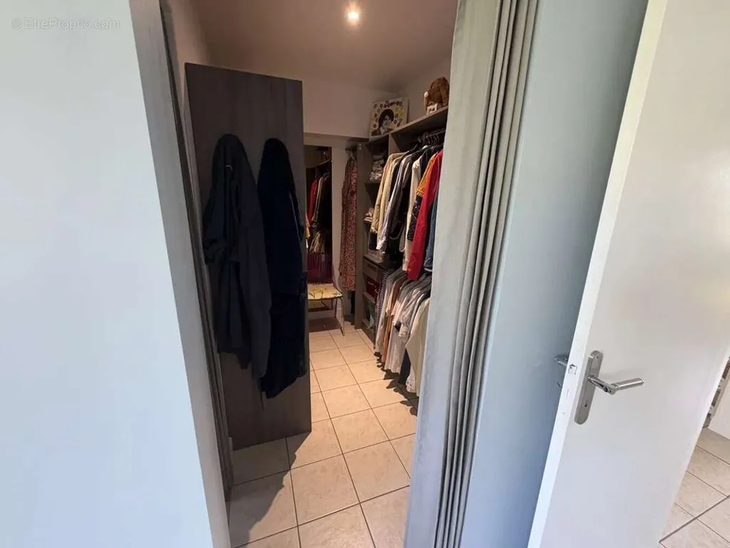 Stanze - Spacious 5-Bedroom House near Cambrai