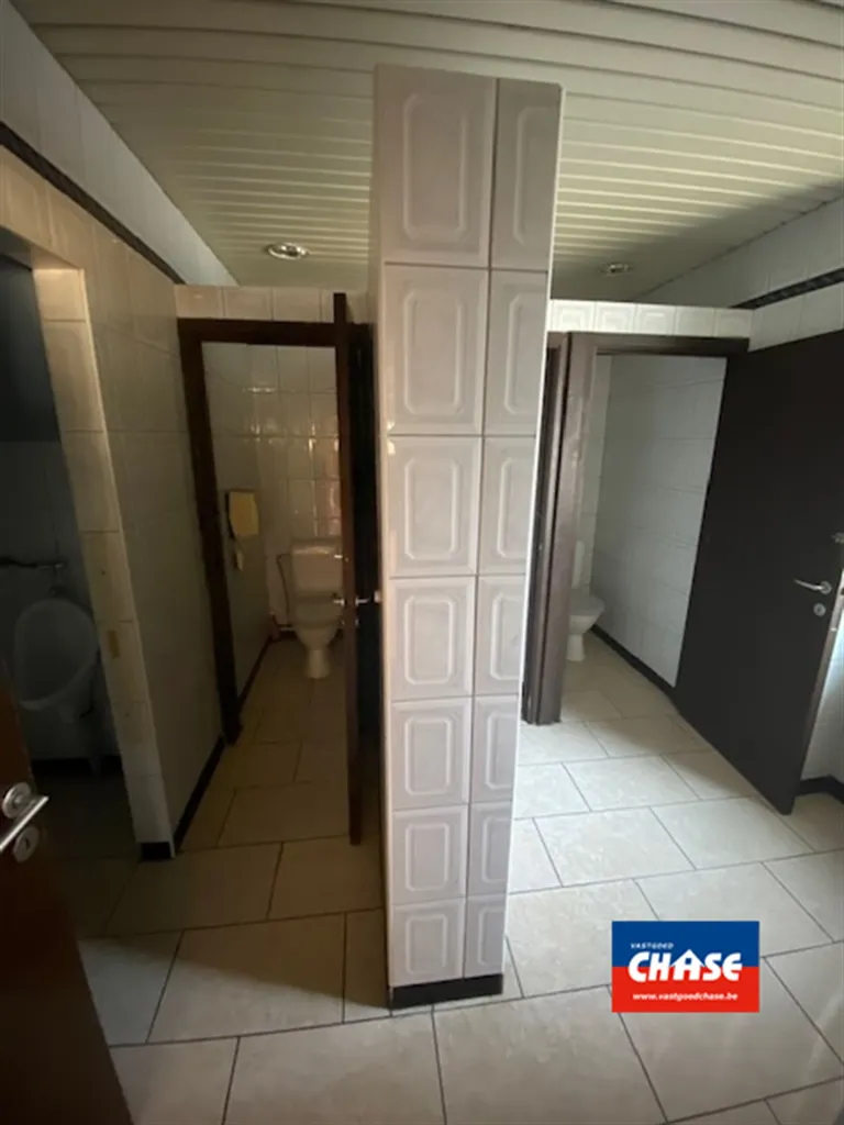 Salles de bain - Grande Surface Commerciale au Centre de Hoboken
